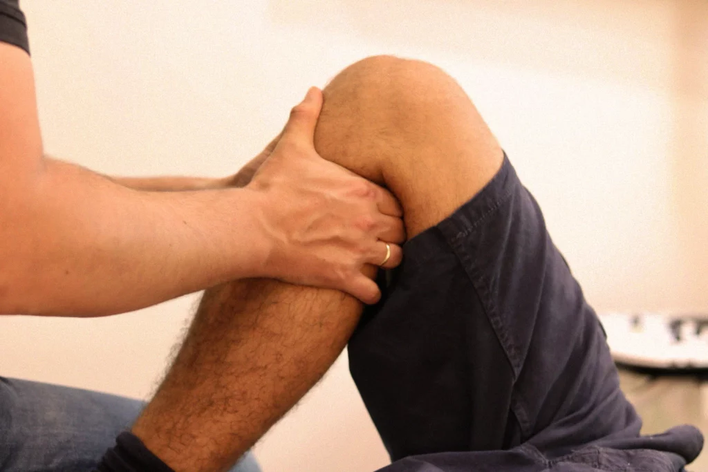 tratamiento manual fisioterapia rodilla las rozas de Madrid tratamiento manual fisioterapia rodilla las rozas de Madrid